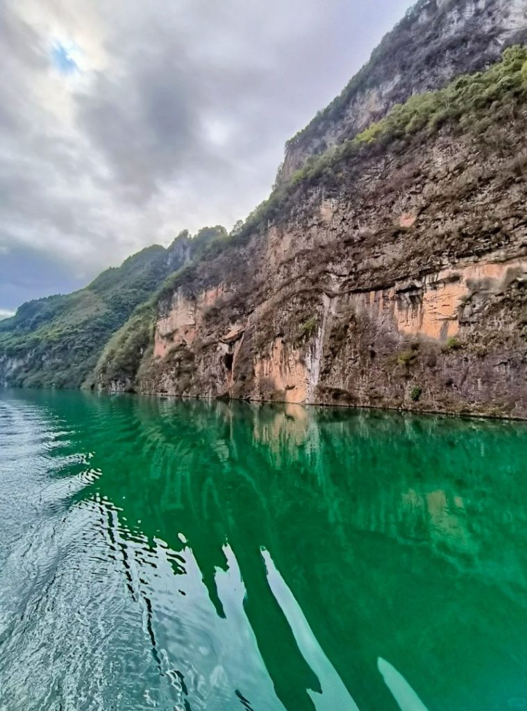 Wujiang Gallery Scenic Cliffs