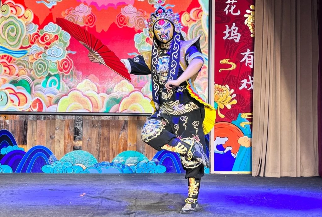 Sichuan Opera Face-Changing Performance