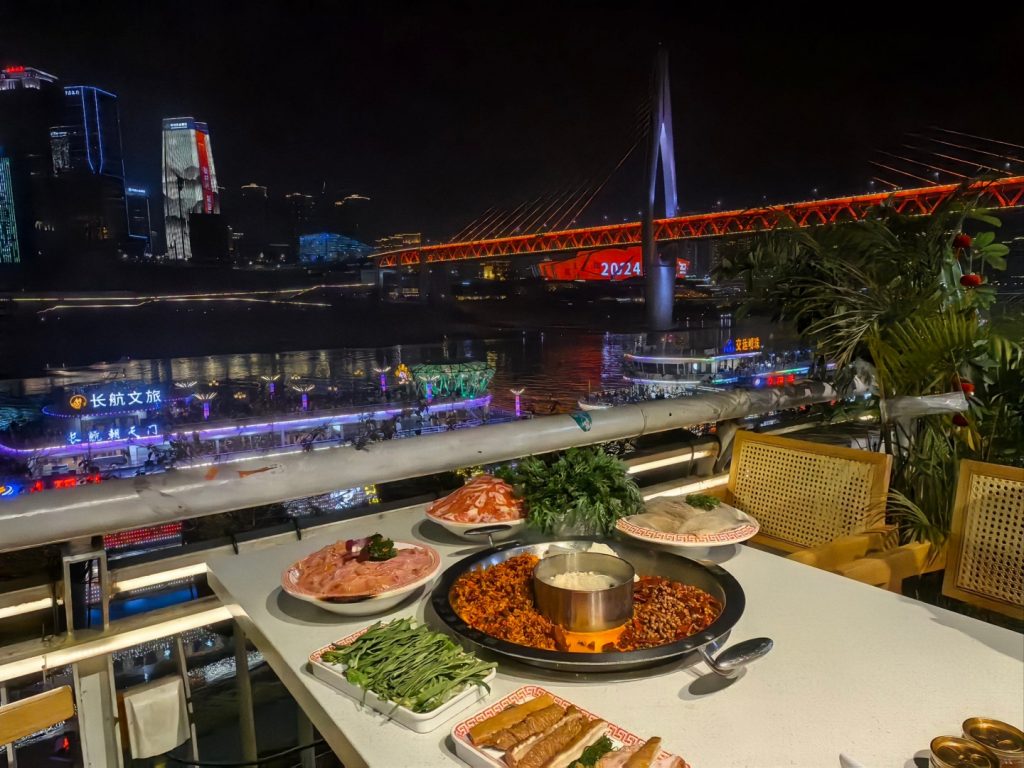 Longmen No.9 – Riverside Hotpot