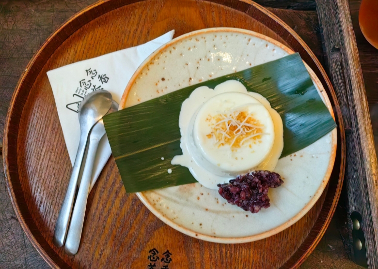 Must-Try Desserts and Drinks in Chongqing’s Food Districts