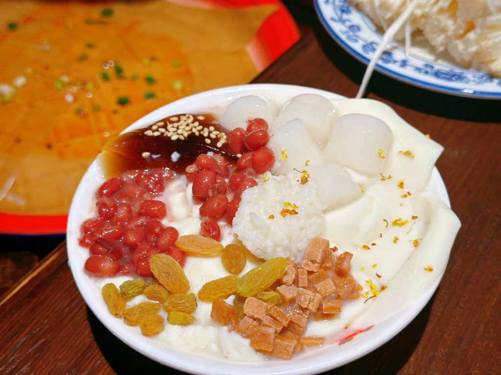 San Yangzi Ice Tofu (三样子冰豆花)