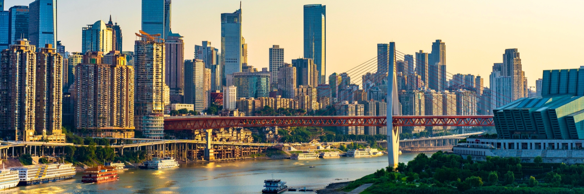 Chongqing's Weather by Month: Vibes, Packing & What to Do