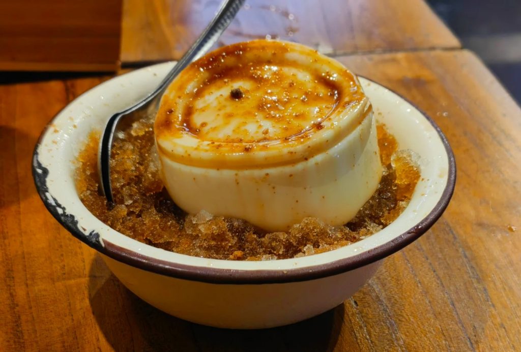 Iced Tofu Pudding (Bingdouhua 冰豆花)