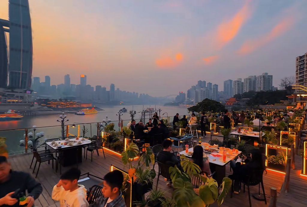 Hotpot restaurant on Nanbin Road