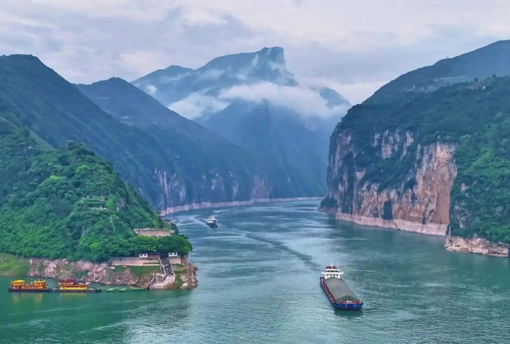 Kui Gate, the “Door” to the Three Gorges Section, Chongqing