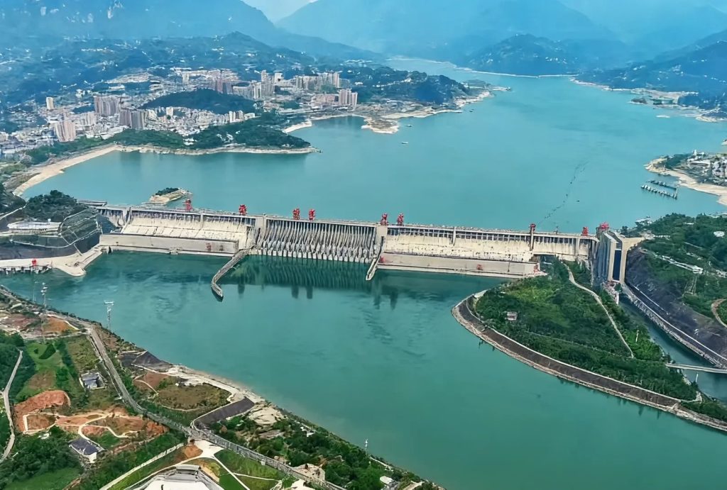 Three Gorges Dam, Yichang