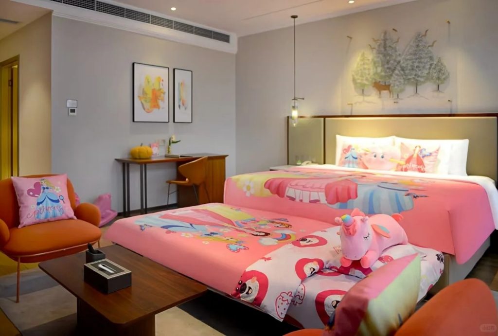 Themed Family Rooms of Tianyi Fangcaodi Holiday Hotel