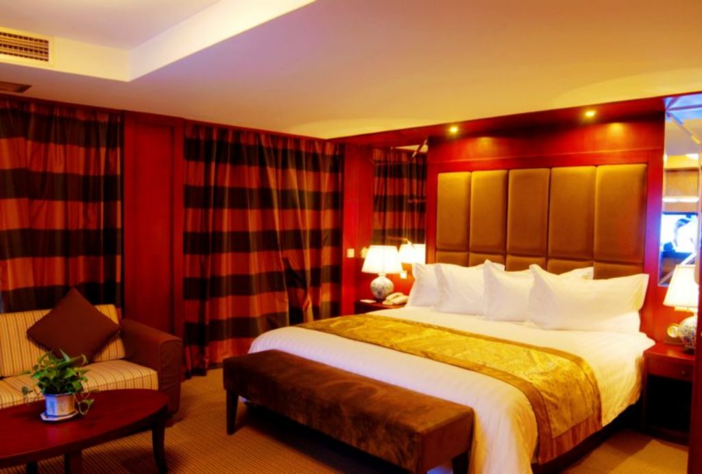 Victoria Deluxe suite bedroom