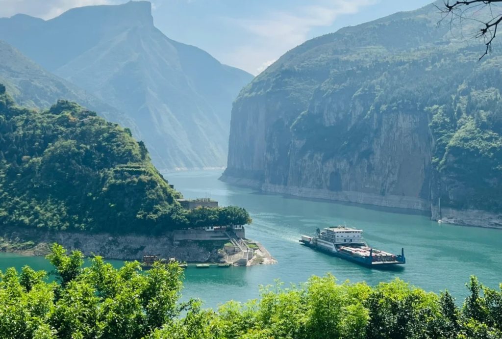 Views of the Yangtze River