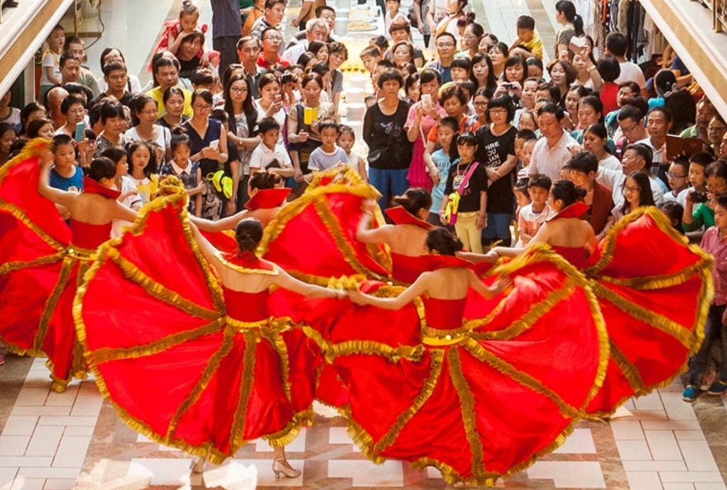 Yangtze Gold Cruises themed night show