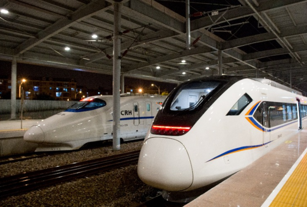 Zhangjiajie-Chongqing High-Speed Trains