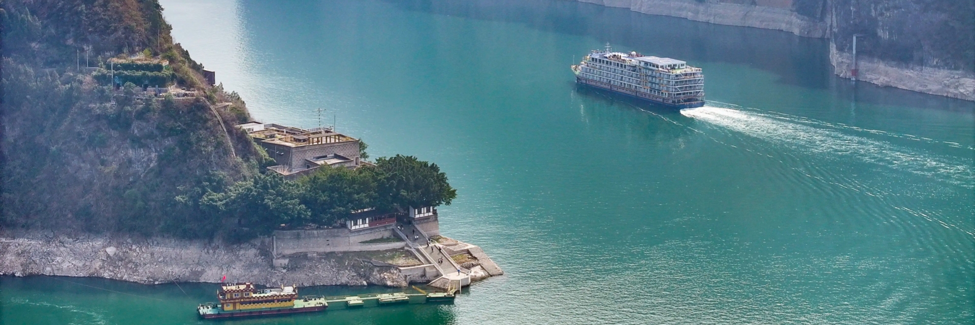 Upstream vs Downstream Yangtze River Cruise: Which Is Better