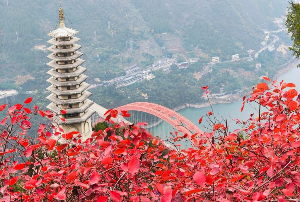 Autumn foliage at Three Gorges area