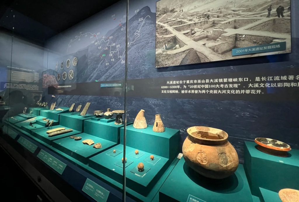 Cultural relics inside Three Gorges Museum